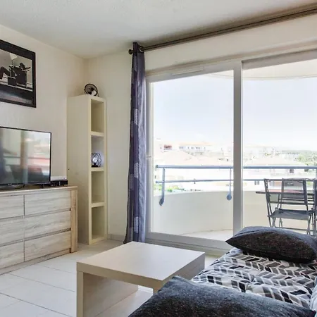 Bright With Swimming-pool In Juan-les-pinsantibesgolfe-juan * Antibes